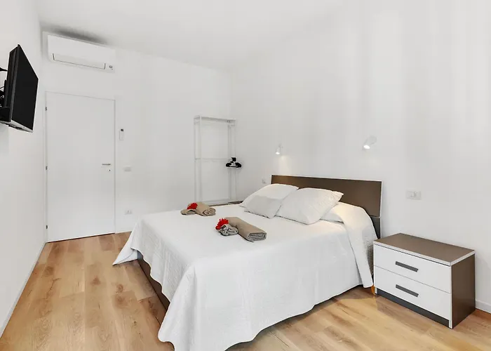 Alessia's Flat- Borgo Palazzo 아파트 *